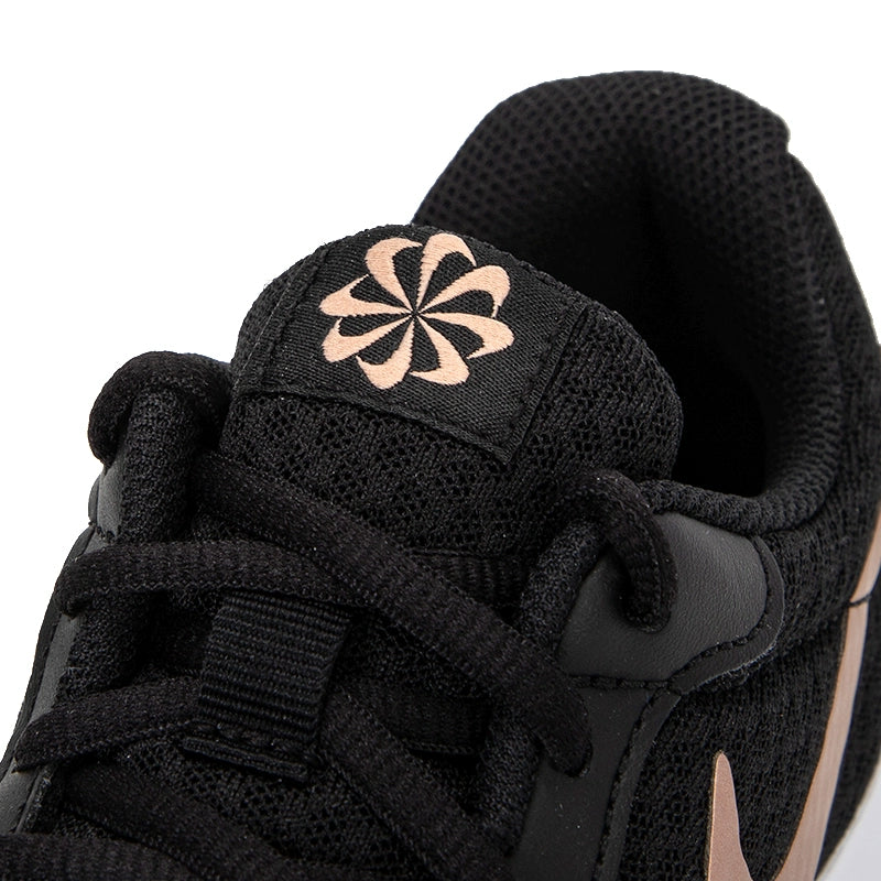 Tênis Nike Feminino Preto e Branco Oreo Mesh