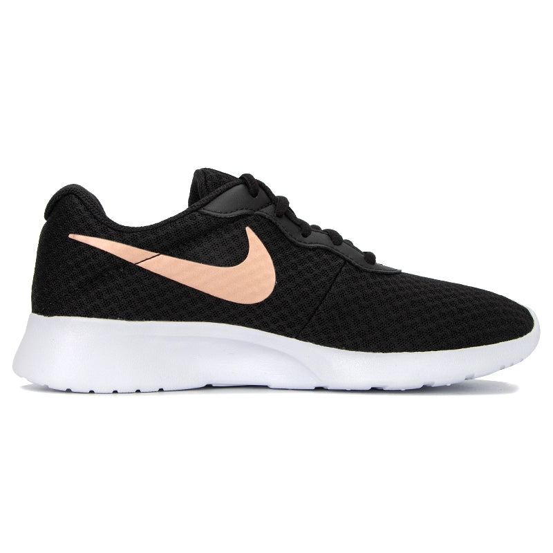 Tênis Nike Feminino Preto e Branco Oreo Mesh